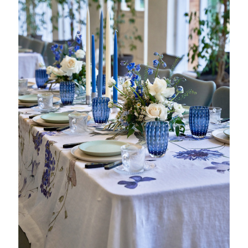 Jim Lyngvild tafelkleed, 350 cm - Blue Flower Garden