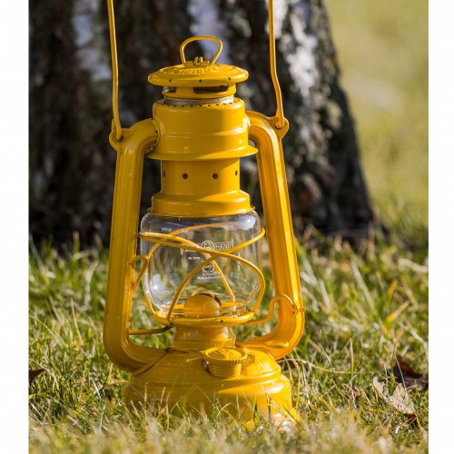 Feuerhand kerosene lamp - signal yellow