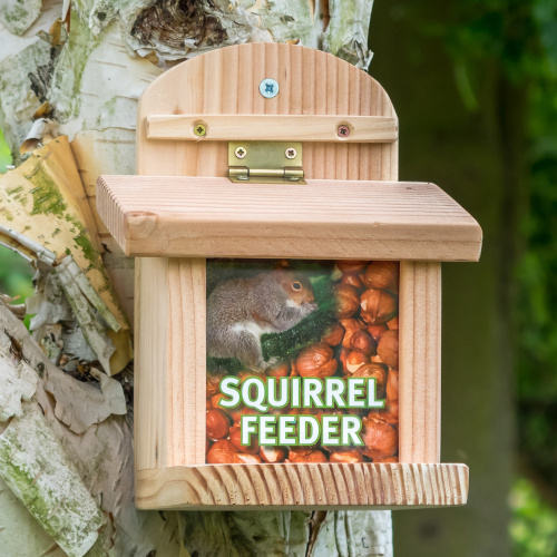 Wildlife World squirrel feeding house