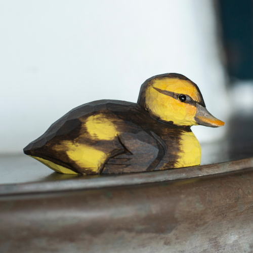 Wildlife Garden wood-carved bird - mallard, duckling