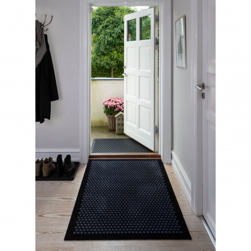 Tica door mat, dots/black - 90x130
