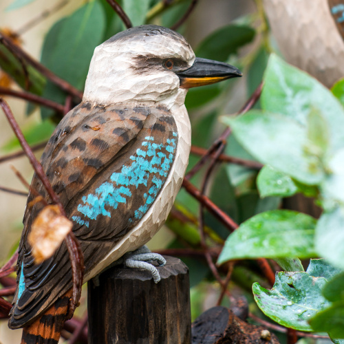 Wildlife Garden wood-carved bird - laughing bird