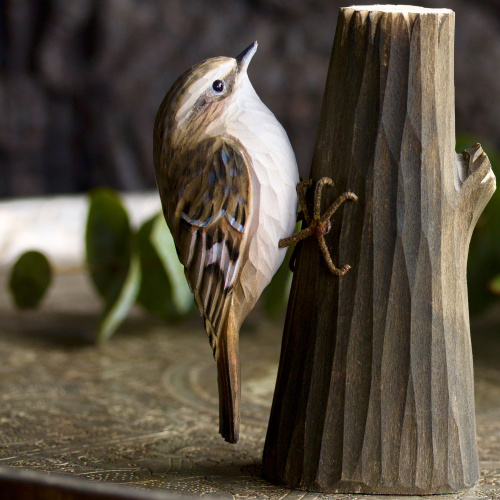 Wildlife Garden wood-carved bird - tree runner